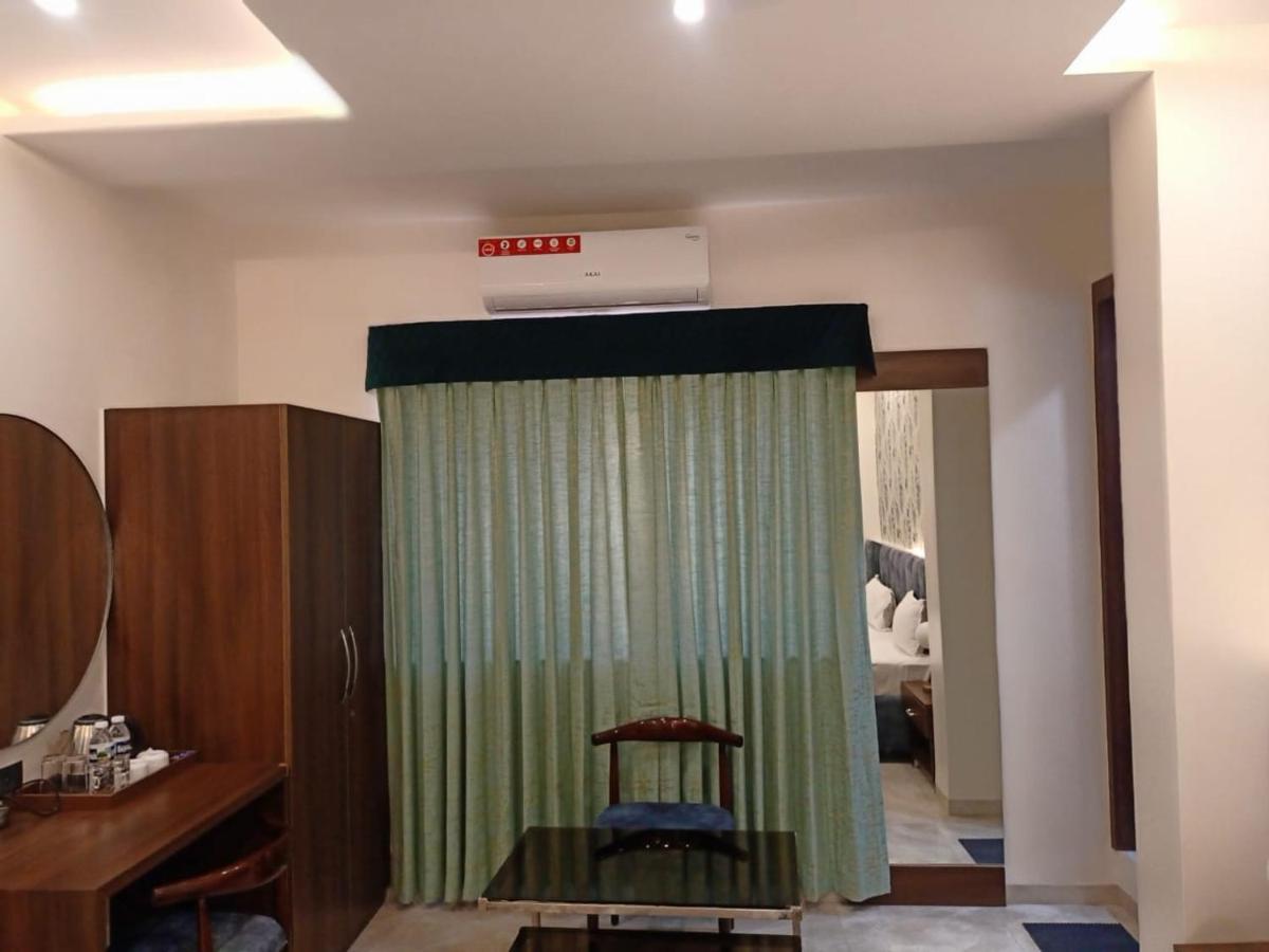 Hotel Rose Gold Ahmednagar Luaran gambar