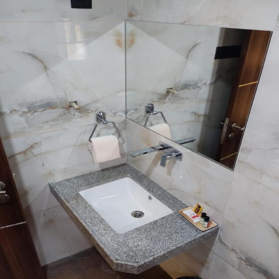 Hotel Rose Gold Ahmednagar Luaran gambar